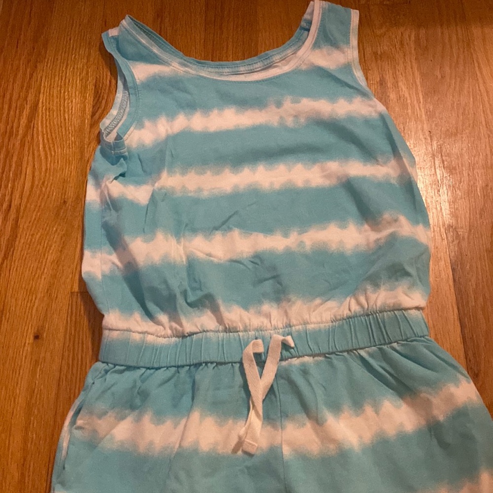 Adorable girls jumper